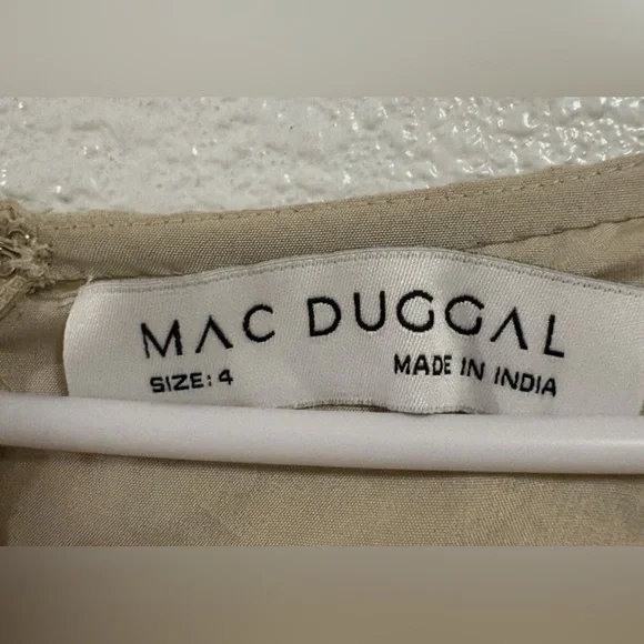 *Mac Duggal Sequined V-neck Flutter Sleeve Midi Length Dress Size 4 Style 93591C - Picture 6 of 8